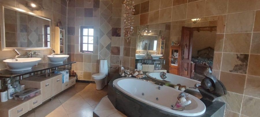 8 Bedroom Property for Sale in Nelspruit Rural Mpumalanga