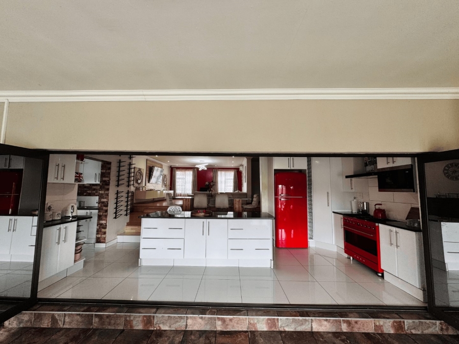 6 Bedroom Property for Sale in Ackerville Mpumalanga