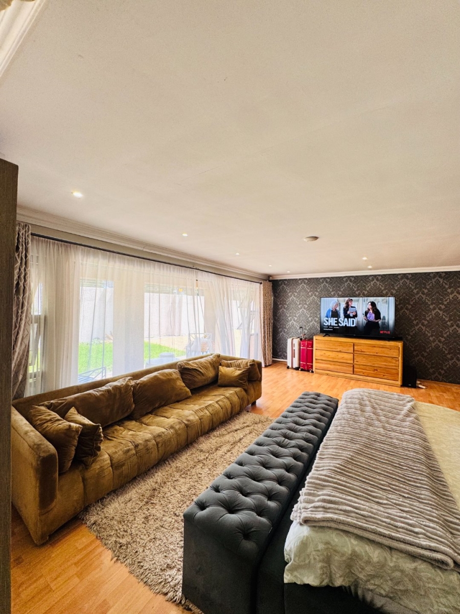 6 Bedroom Property for Sale in Ackerville Mpumalanga