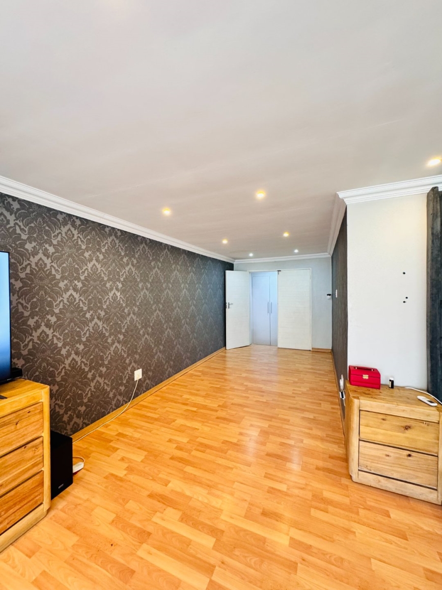 6 Bedroom Property for Sale in Ackerville Mpumalanga