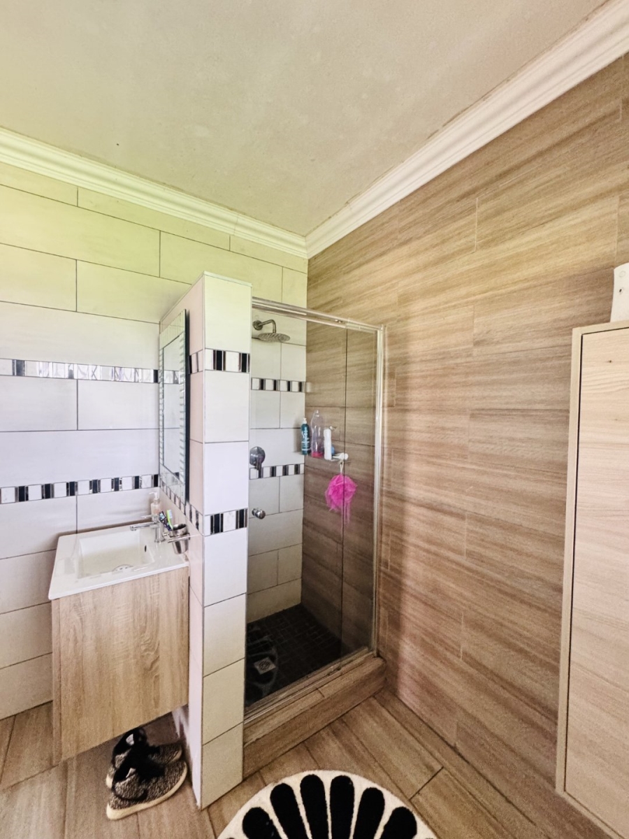 6 Bedroom Property for Sale in Ackerville Mpumalanga