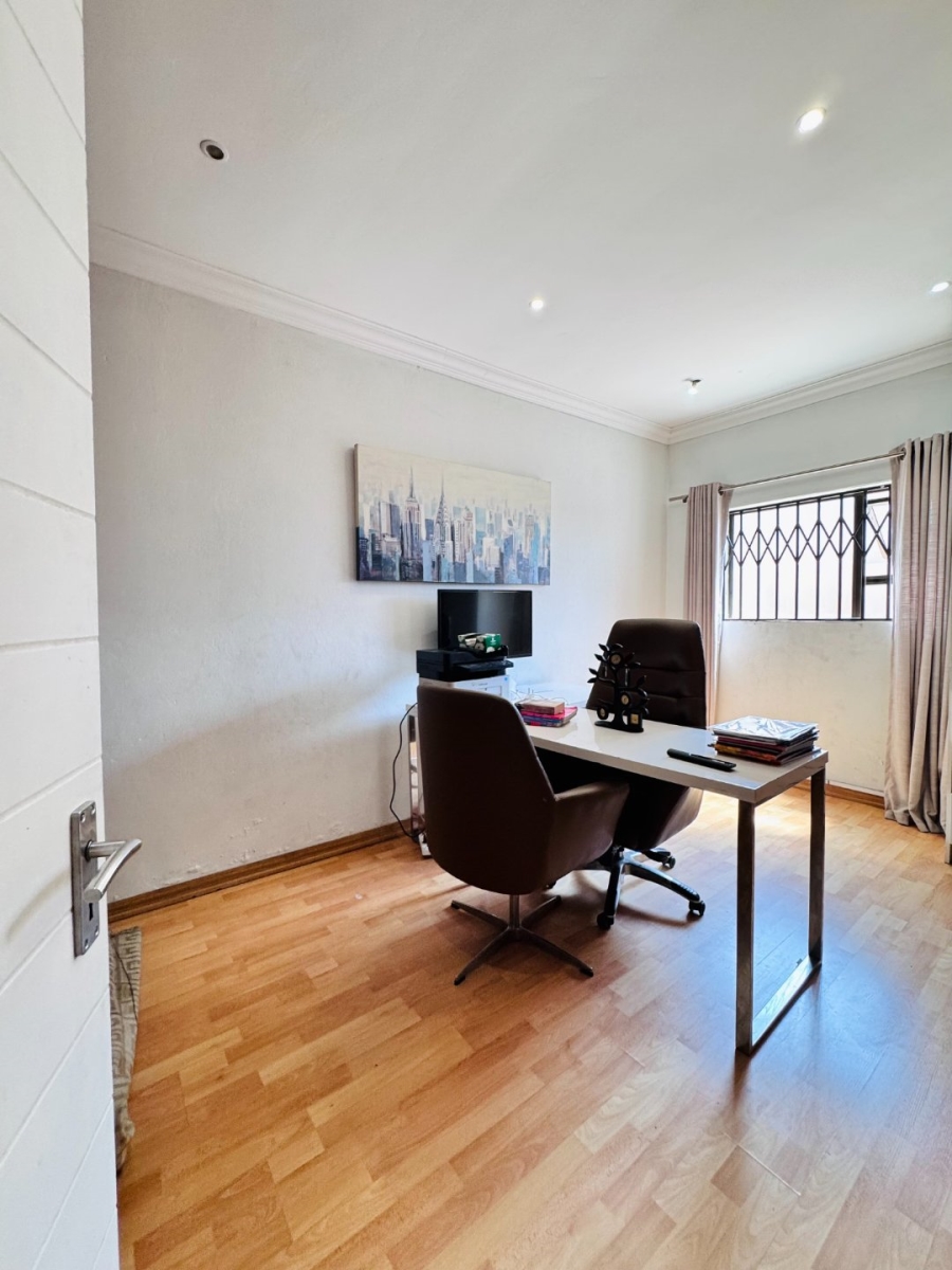 6 Bedroom Property for Sale in Ackerville Mpumalanga