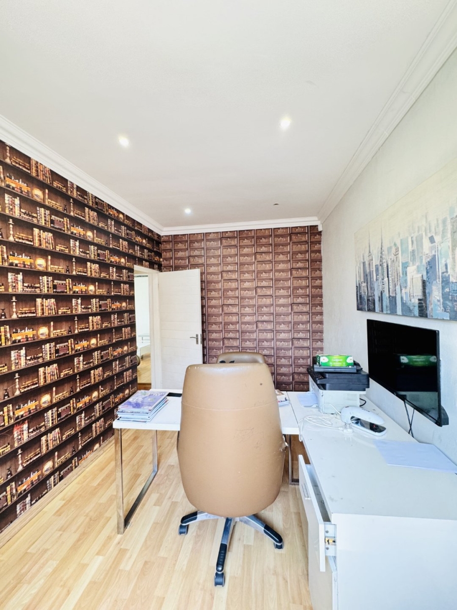 6 Bedroom Property for Sale in Ackerville Mpumalanga