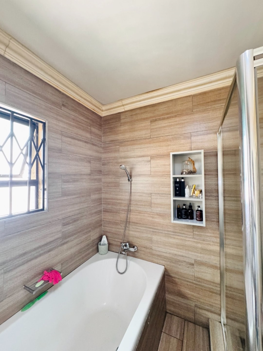 6 Bedroom Property for Sale in Ackerville Mpumalanga