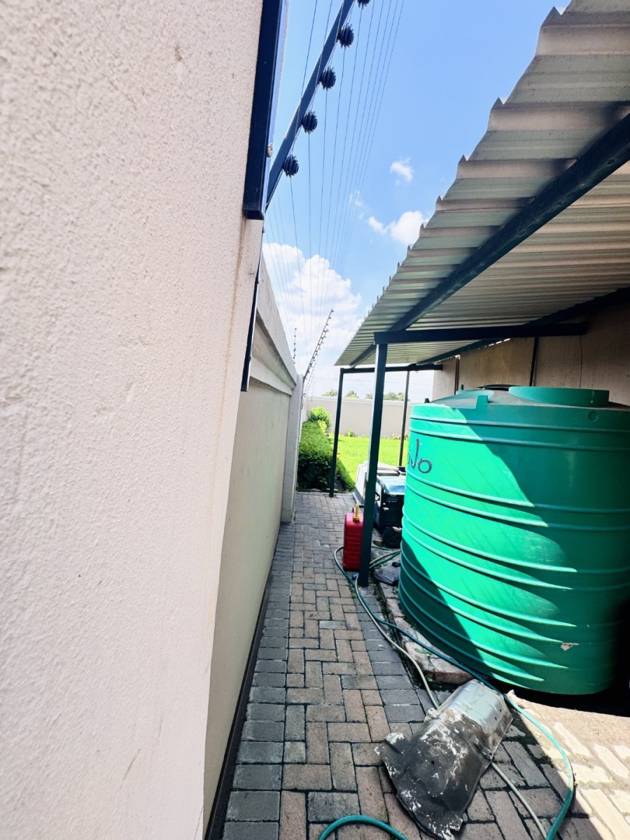 6 Bedroom Property for Sale in Ackerville Mpumalanga