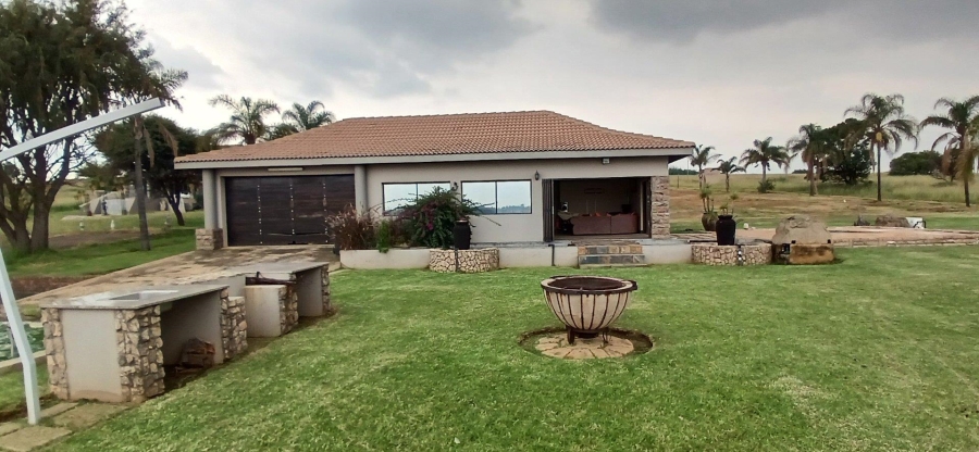 4 Bedroom Property for Sale in Naaupoort Mpumalanga