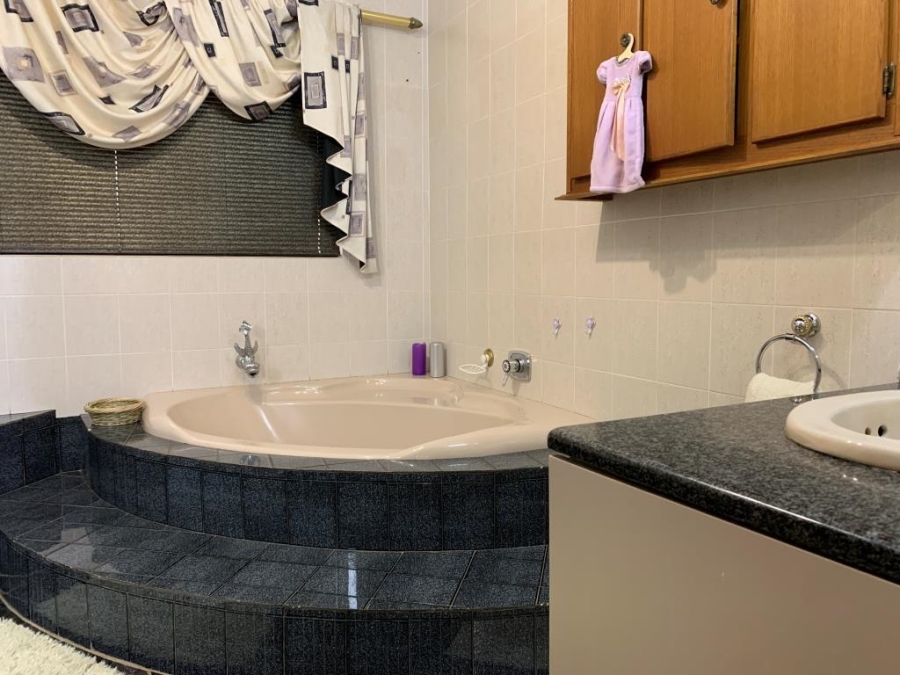 4 Bedroom Property for Sale in Kranspoort Mpumalanga