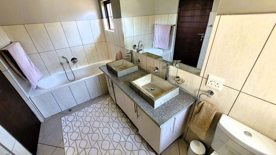 3 Bedroom Property for Sale in Sonheuwel Ext 1 Mpumalanga