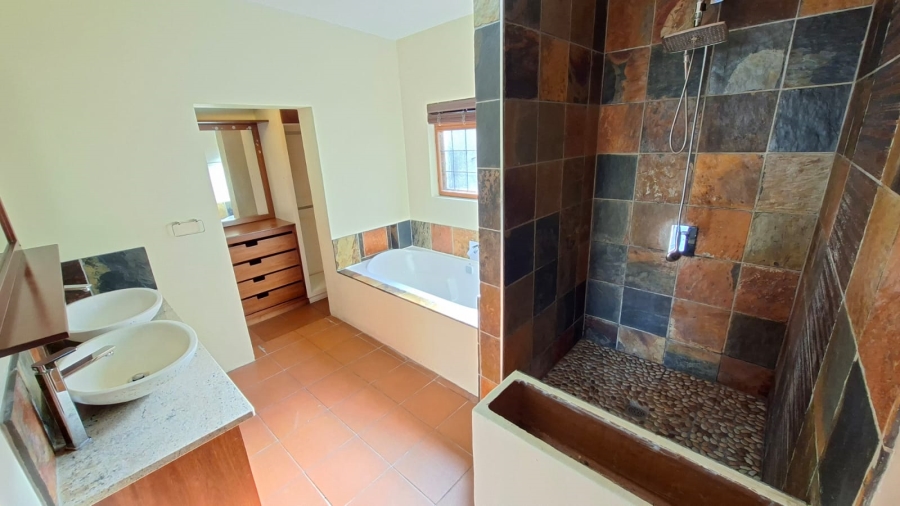 To Let 4 Bedroom Property for Rent in Sonheuwel Mpumalanga