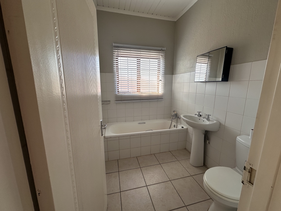 To Let 3 Bedroom Property for Rent in Nelspruit Mpumalanga