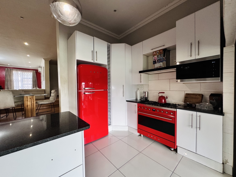 To Let 6 Bedroom Property for Rent in Del Judor Mpumalanga