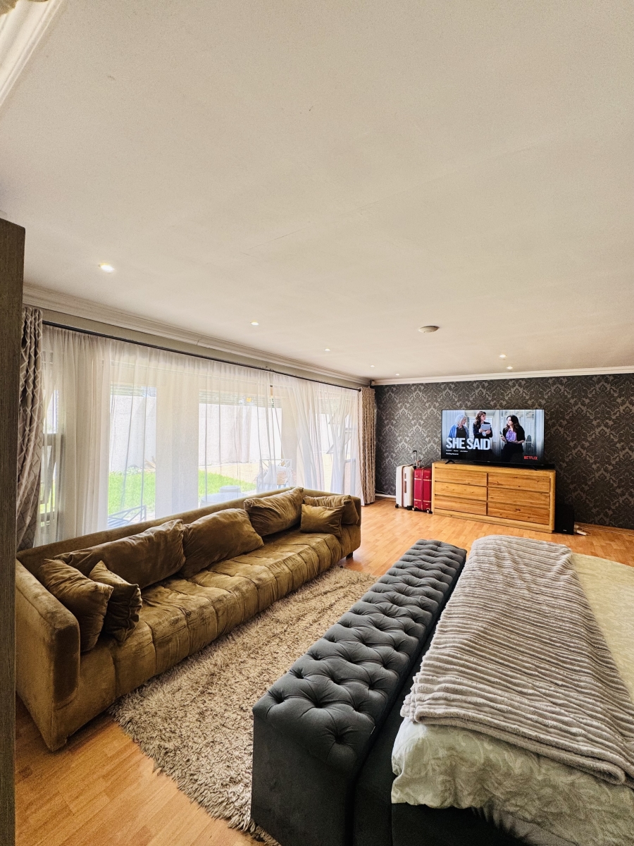To Let 6 Bedroom Property for Rent in Del Judor Mpumalanga