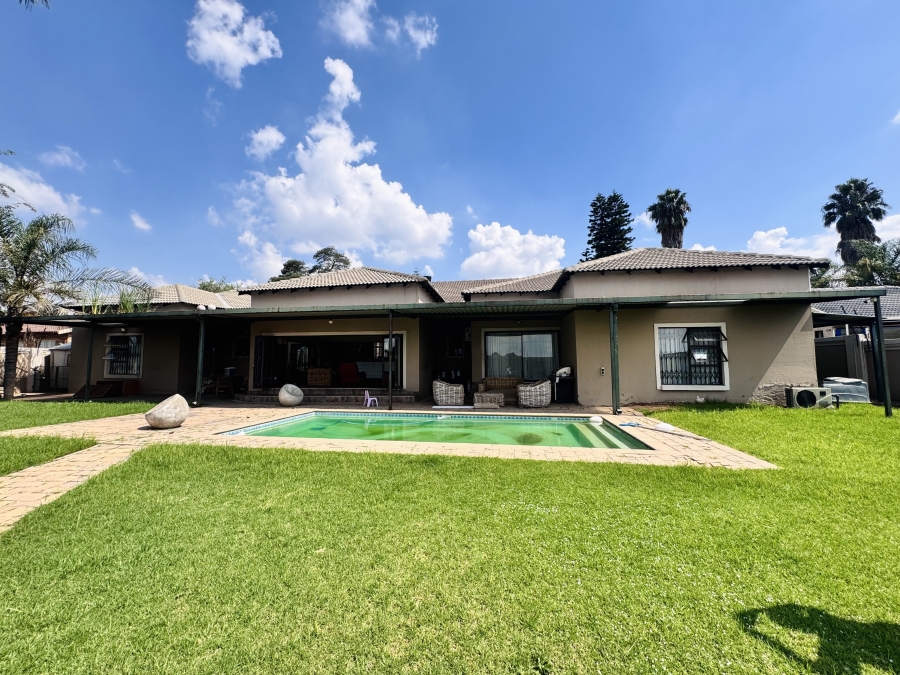 To Let 6 Bedroom Property for Rent in Del Judor Mpumalanga