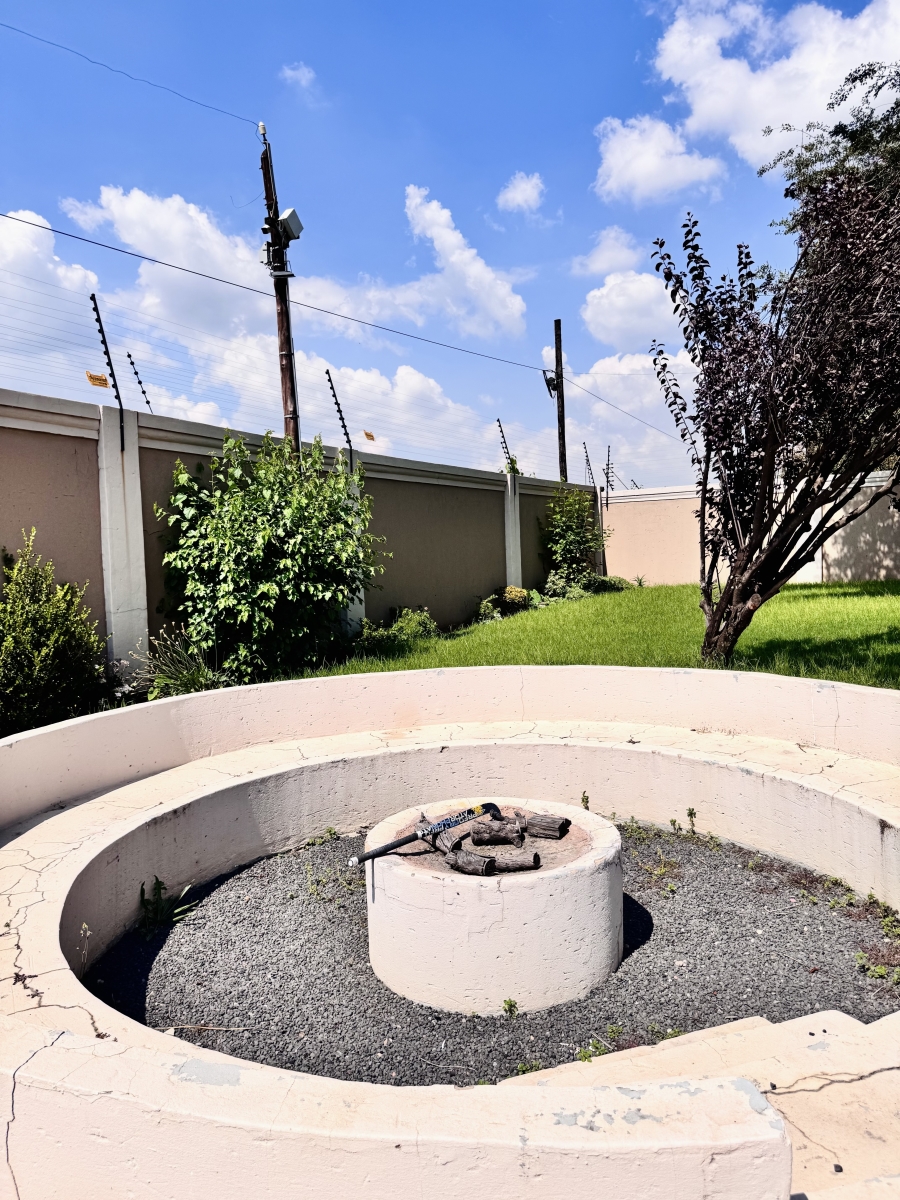 To Let 6 Bedroom Property for Rent in Del Judor Mpumalanga