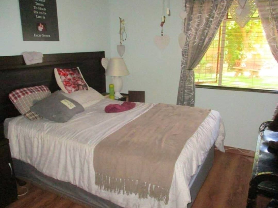 To Let 4 Bedroom Property for Rent in Cosmosrand Mpumalanga