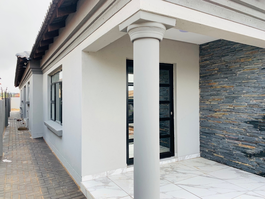 4 Bedroom Property for Sale in Aerorand Mpumalanga