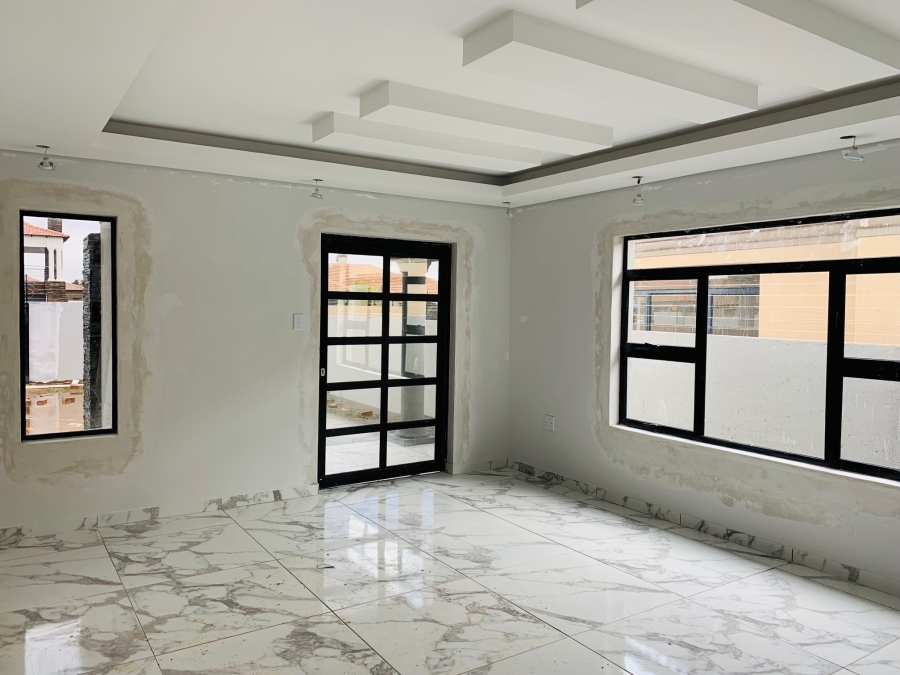 4 Bedroom Property for Sale in Aerorand Mpumalanga