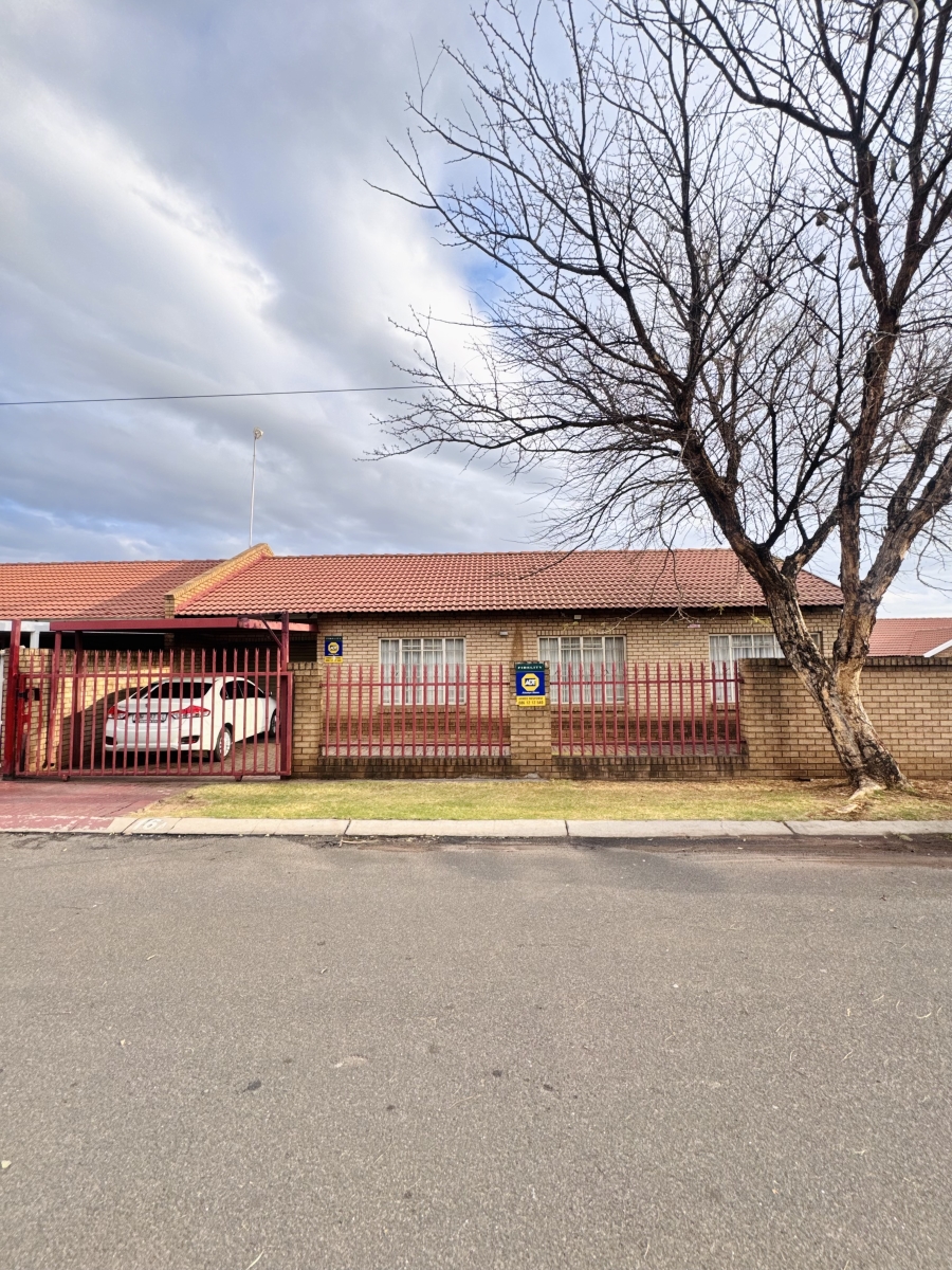 2 Bedroom Property for Sale in Reyno Ridge Mpumalanga
