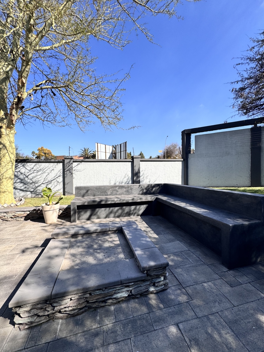 Commercial Property for Sale in Die Heuwel Ext 4 Mpumalanga