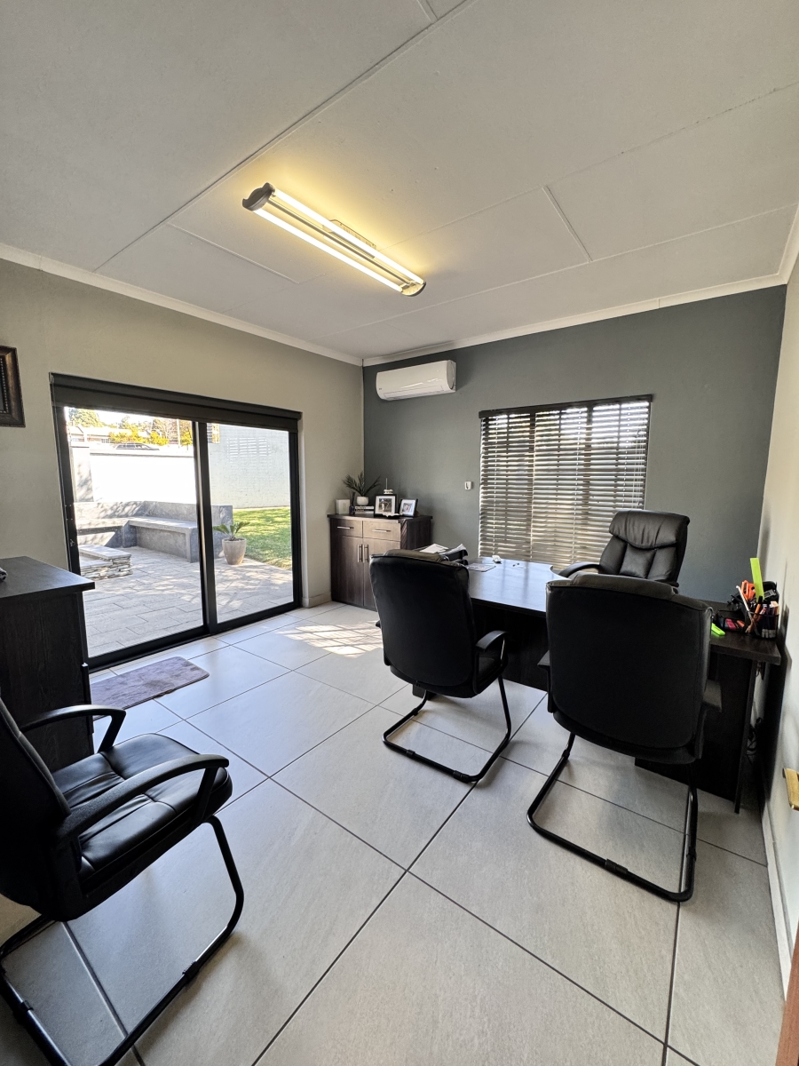 Commercial Property for Sale in Die Heuwel Ext 4 Mpumalanga