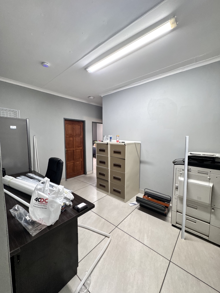 Commercial Property for Sale in Die Heuwel Ext 4 Mpumalanga
