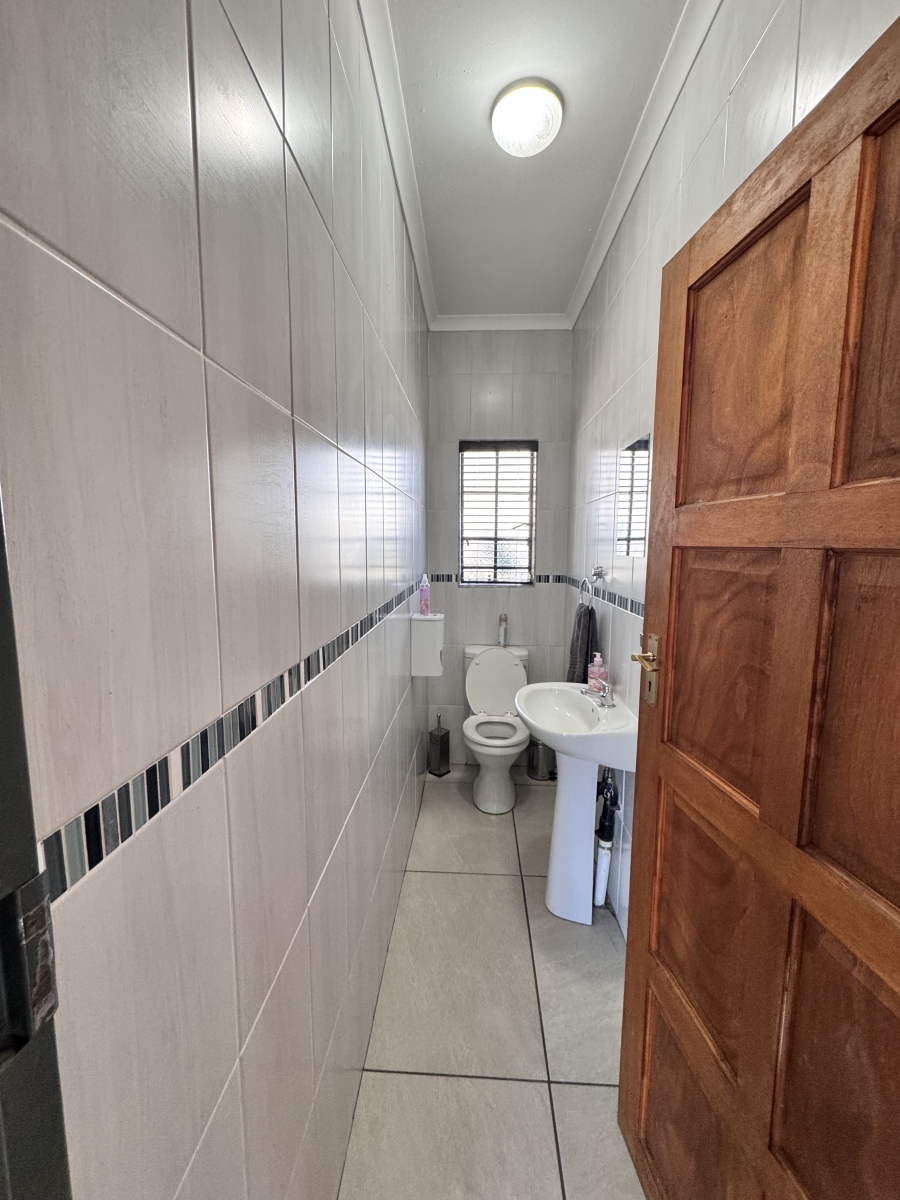 Commercial Property for Sale in Die Heuwel Ext 4 Mpumalanga