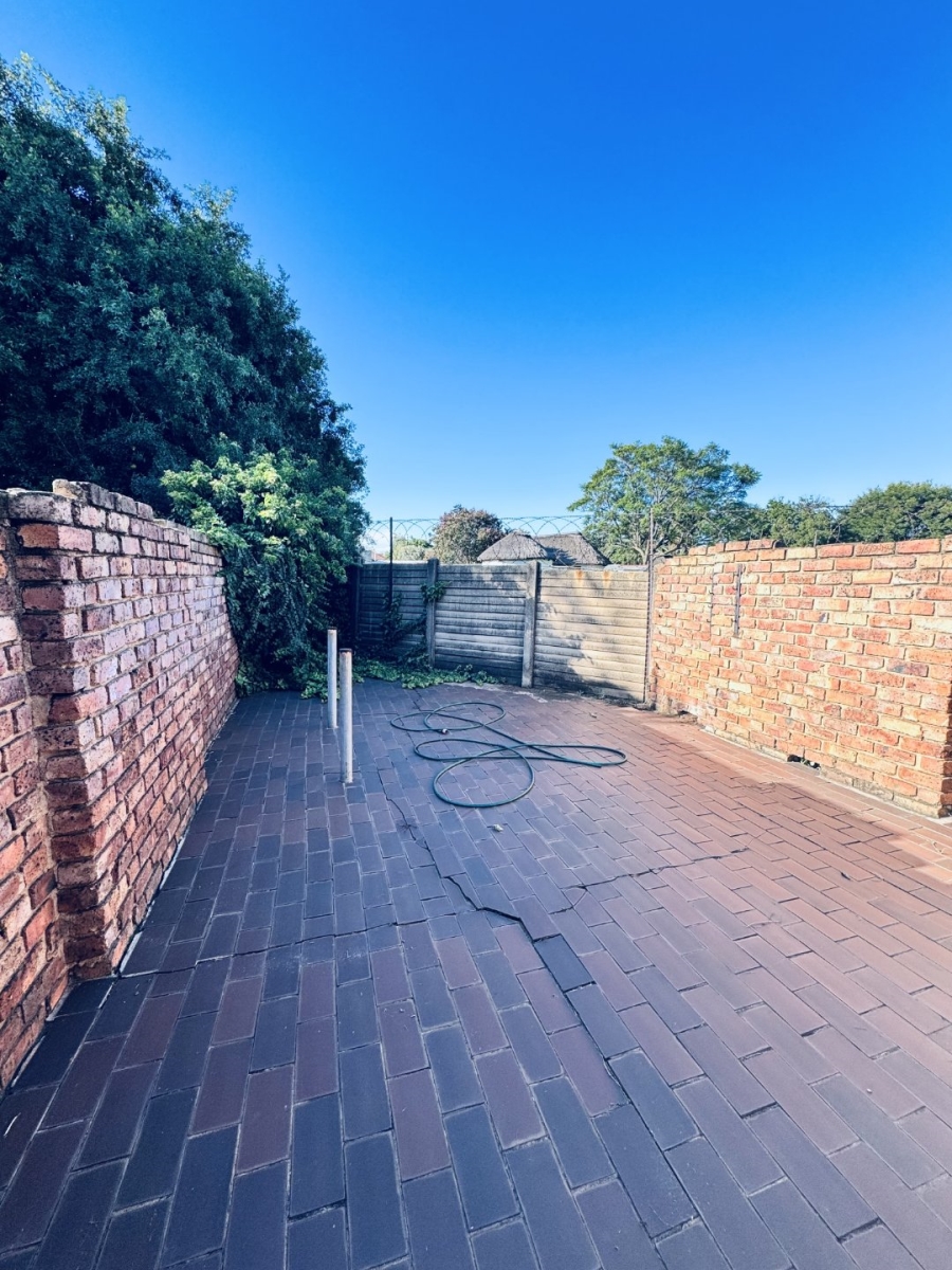 4 Bedroom Property for Sale in Jackaroo Park Mpumalanga