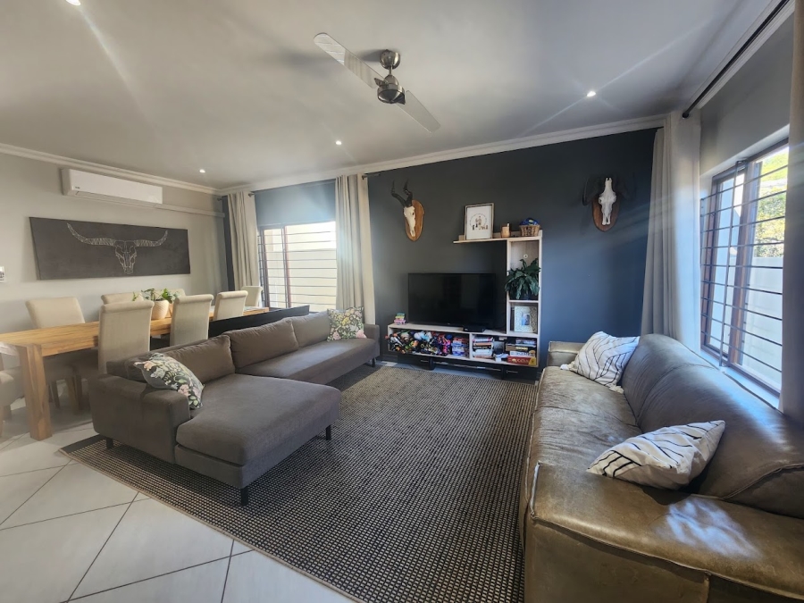 3 Bedroom Property for Sale in Sonheuwel Ext 1 Mpumalanga