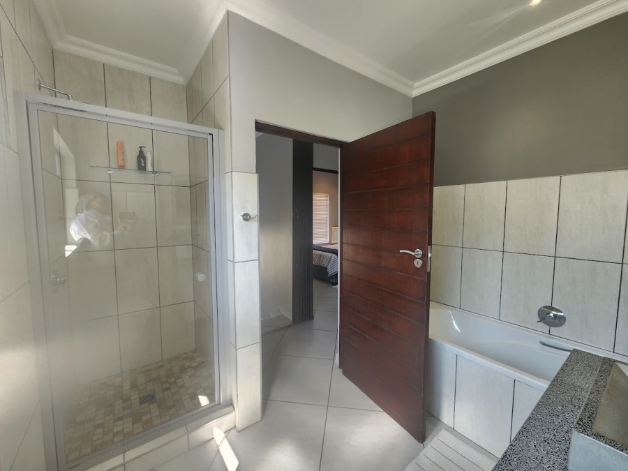 3 Bedroom Property for Sale in Sonheuwel Ext 1 Mpumalanga