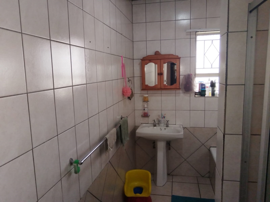 To Let 2 Bedroom Property for Rent in Middelburg Central Mpumalanga