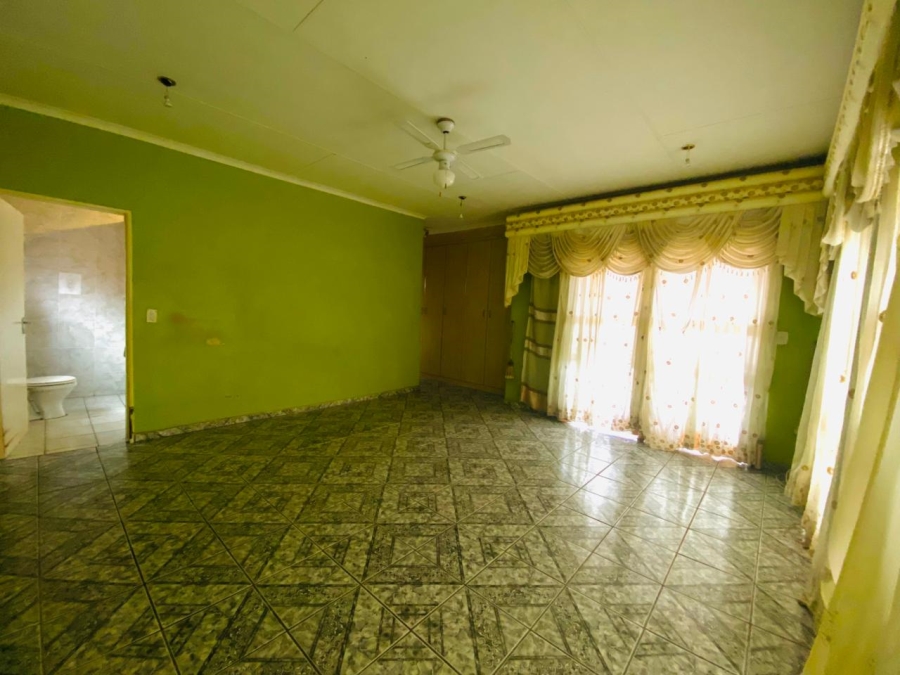 4 Bedroom Property for Sale in West Acres Ext 13 Mpumalanga