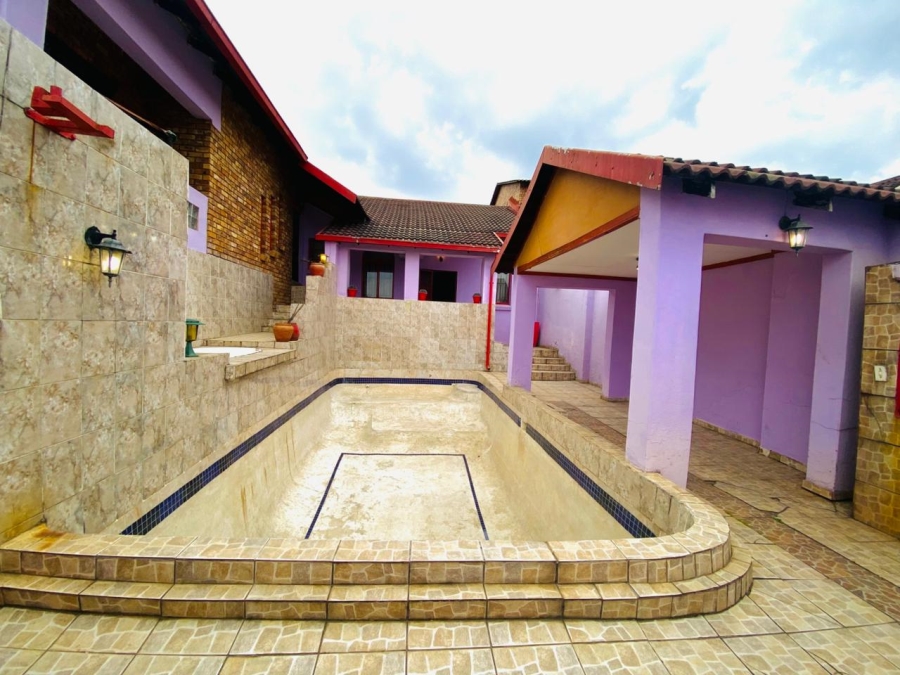 4 Bedroom Property for Sale in West Acres Ext 13 Mpumalanga
