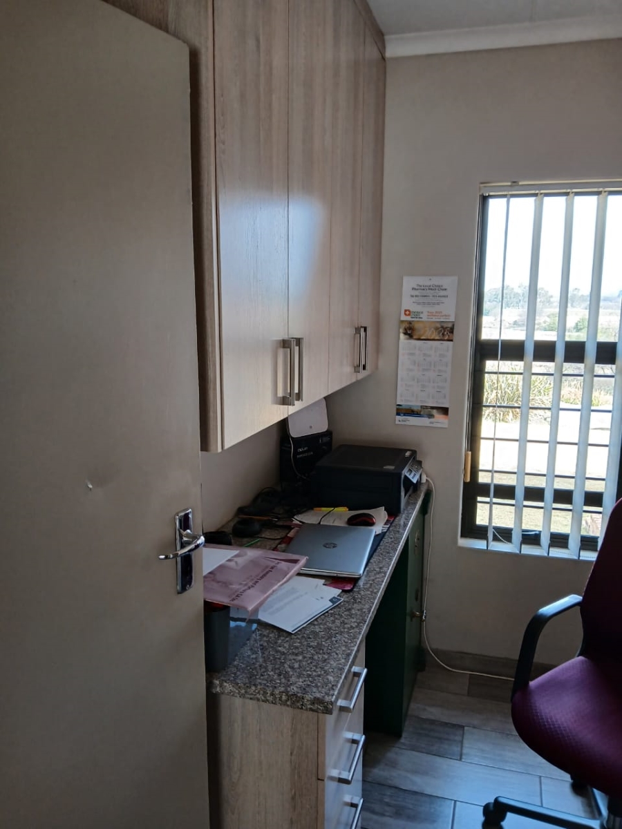 5 Bedroom Property for Sale in Kromdraai AH Mpumalanga