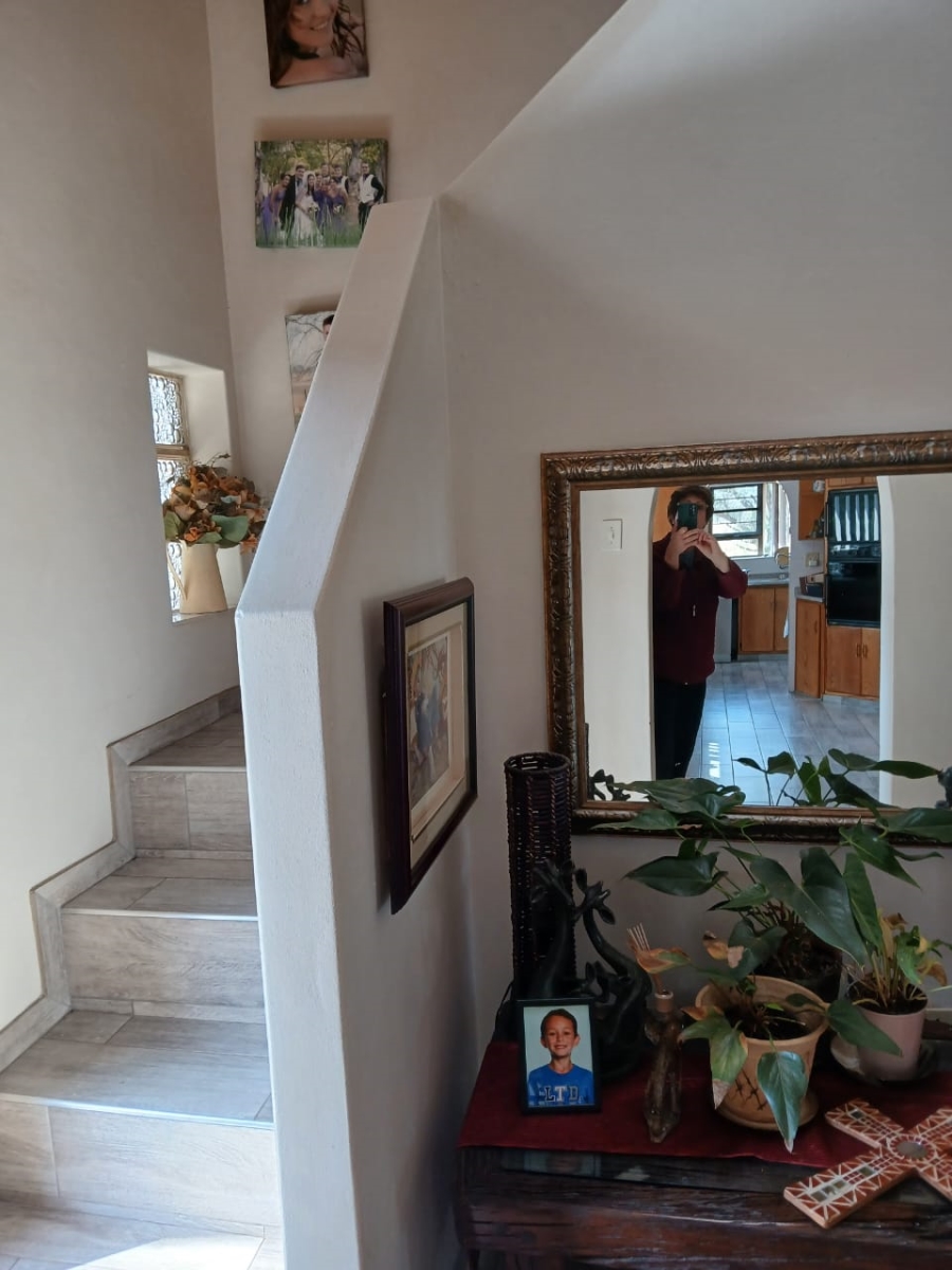 5 Bedroom Property for Sale in Kromdraai AH Mpumalanga