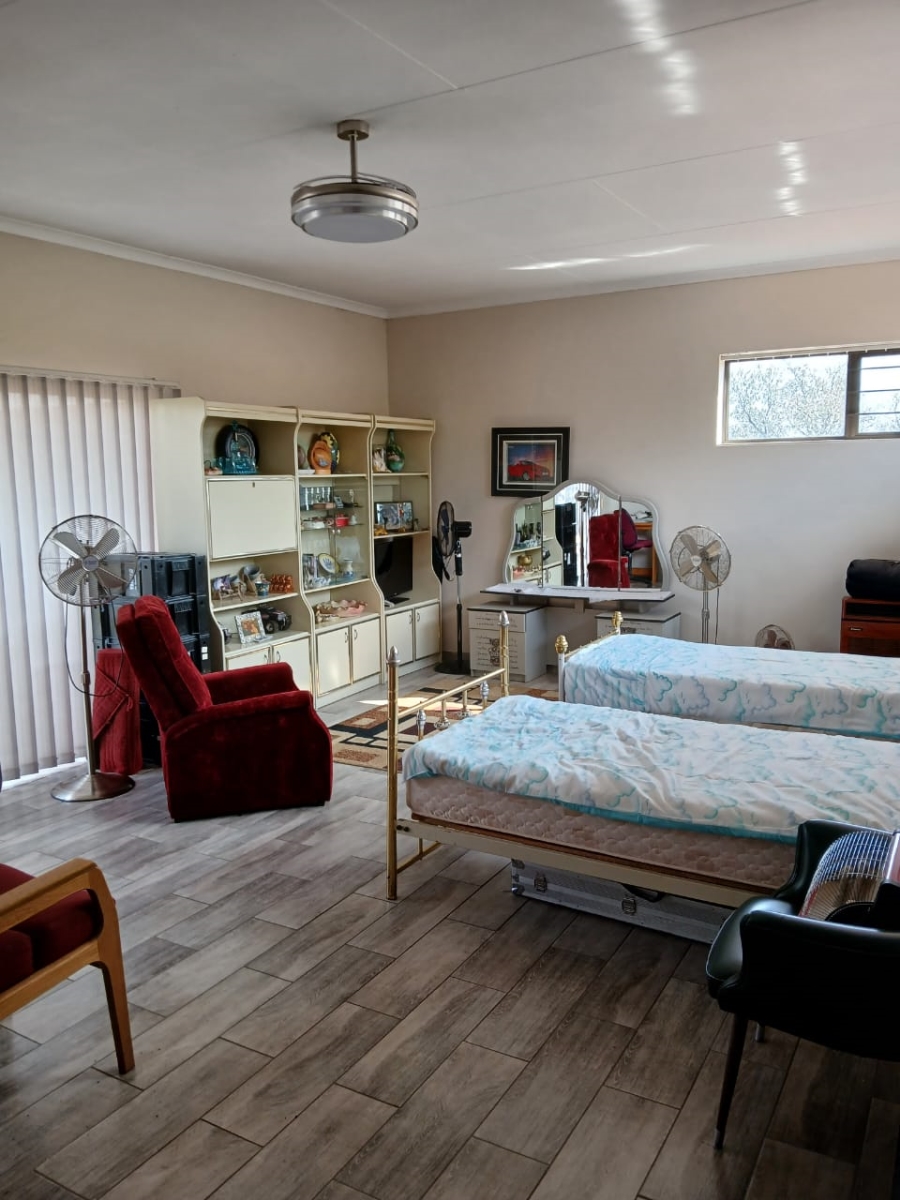 5 Bedroom Property for Sale in Kromdraai AH Mpumalanga