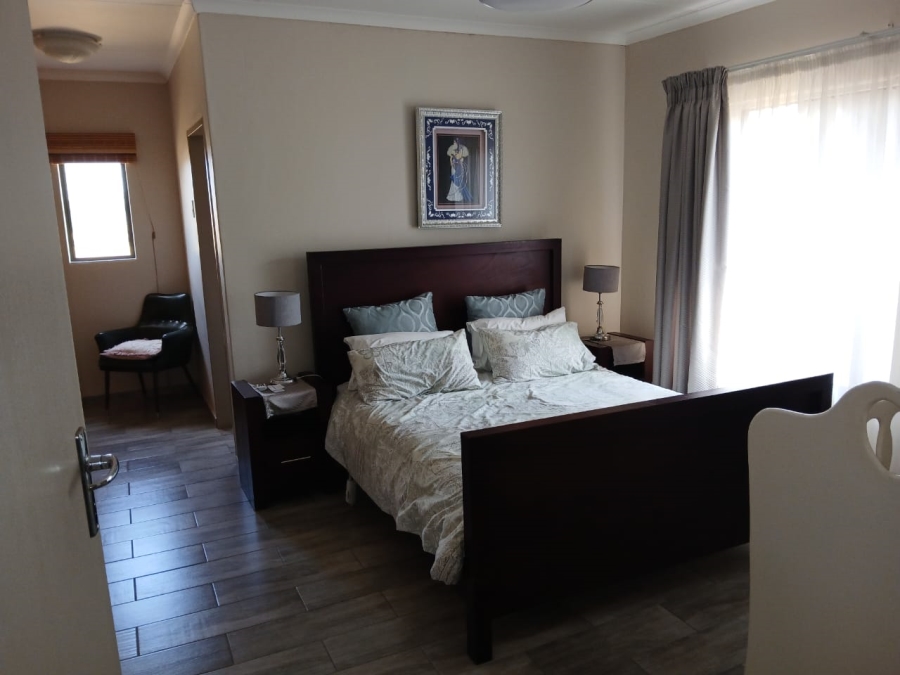 5 Bedroom Property for Sale in Kromdraai AH Mpumalanga