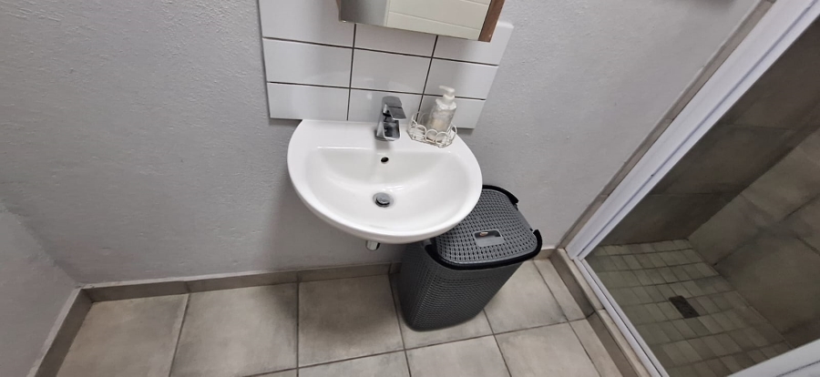 To Let 1 Bedroom Property for Rent in West Acres Mpumalanga