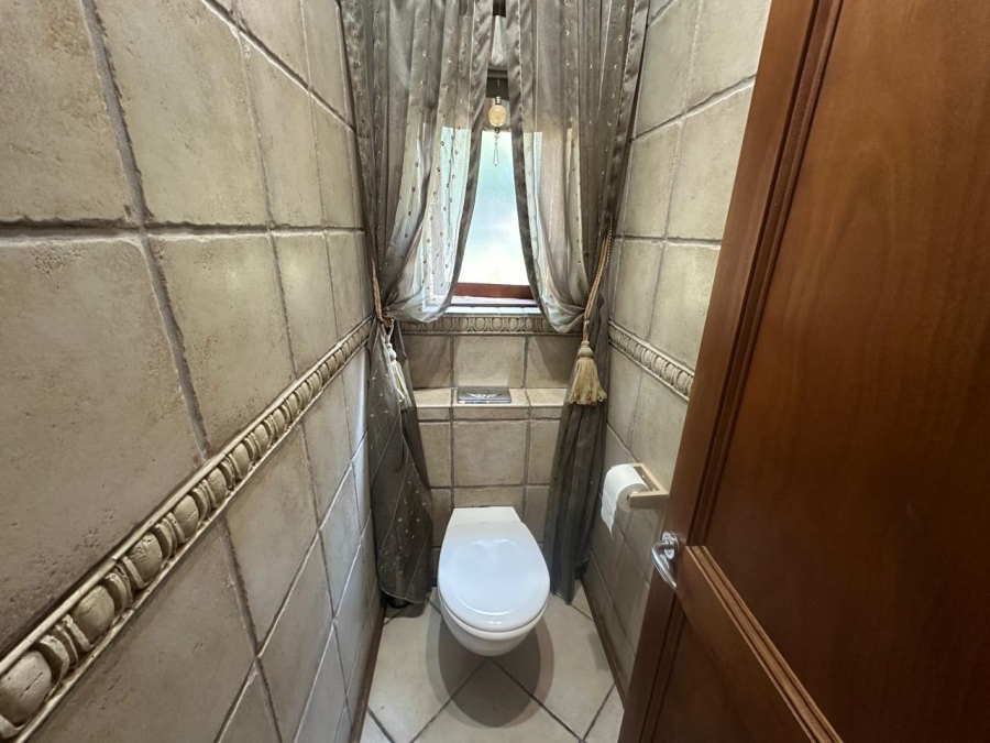 4 Bedroom Property for Sale in Matumi Golf Estate Mpumalanga