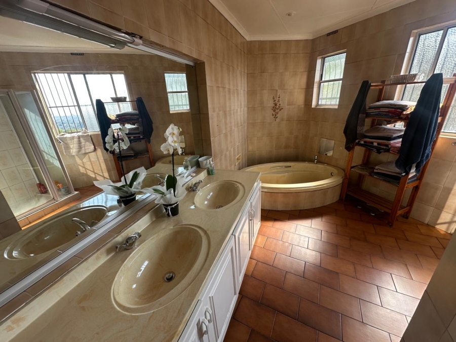 4 Bedroom Property for Sale in West Acres Ext 6 Mpumalanga