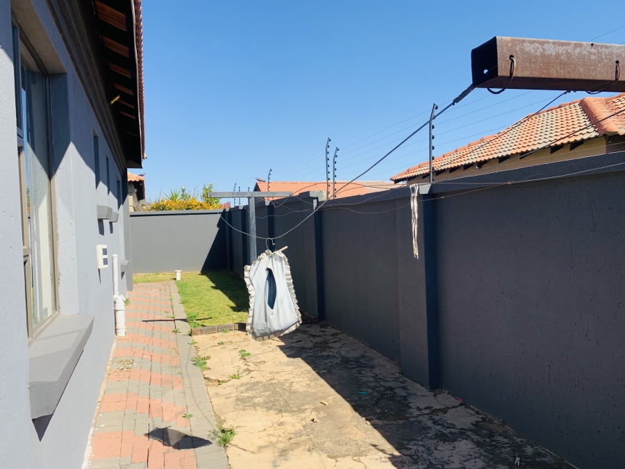 4 Bedroom Property for Sale in Aerorand Mpumalanga