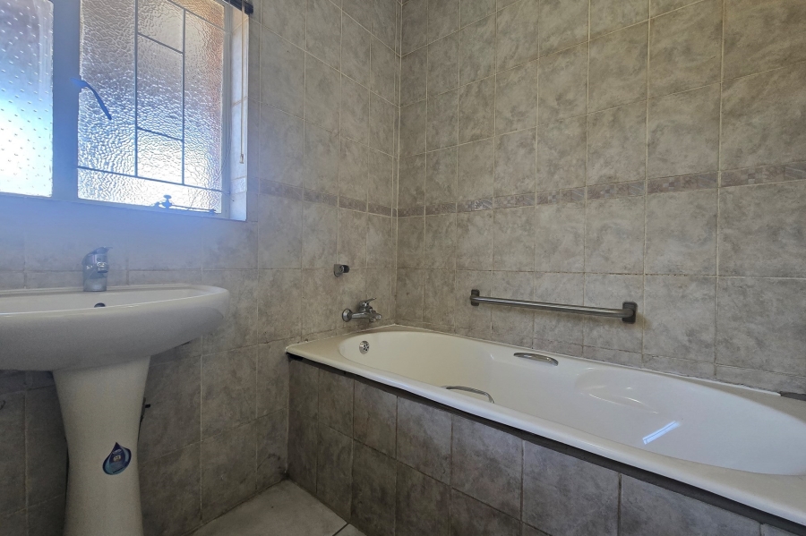5 Bedroom Property for Sale in Kanonkop Mpumalanga