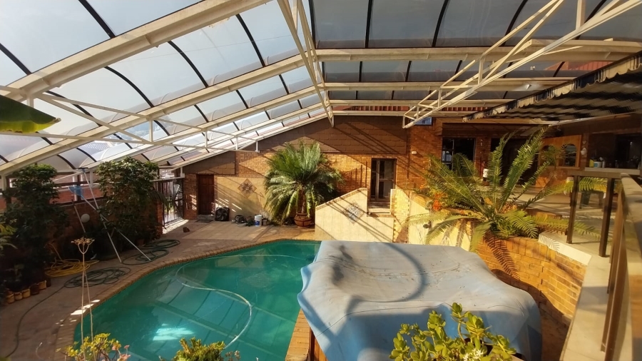 5 Bedroom Property for Sale in Trichardt Mpumalanga