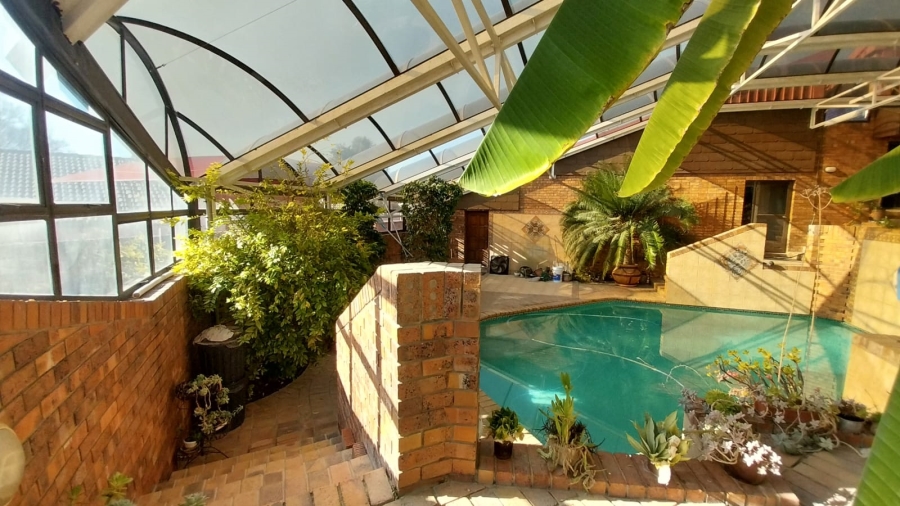 5 Bedroom Property for Sale in Trichardt Mpumalanga