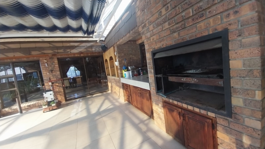 5 Bedroom Property for Sale in Trichardt Mpumalanga