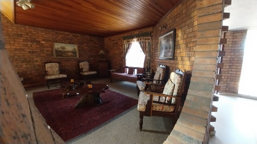 5 Bedroom Property for Sale in Trichardt Mpumalanga