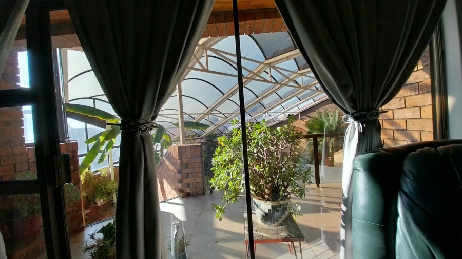 5 Bedroom Property for Sale in Trichardt Mpumalanga