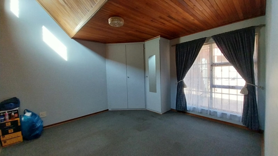 5 Bedroom Property for Sale in Trichardt Mpumalanga