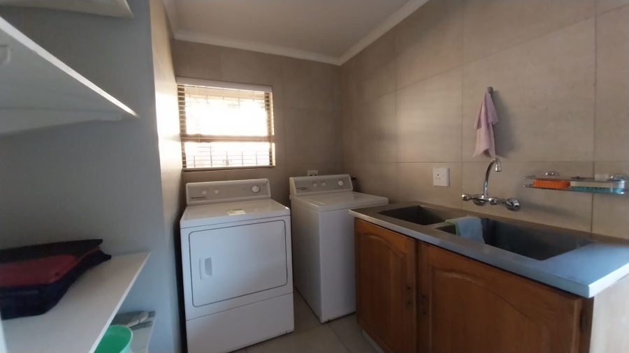 5 Bedroom Property for Sale in Trichardt Mpumalanga