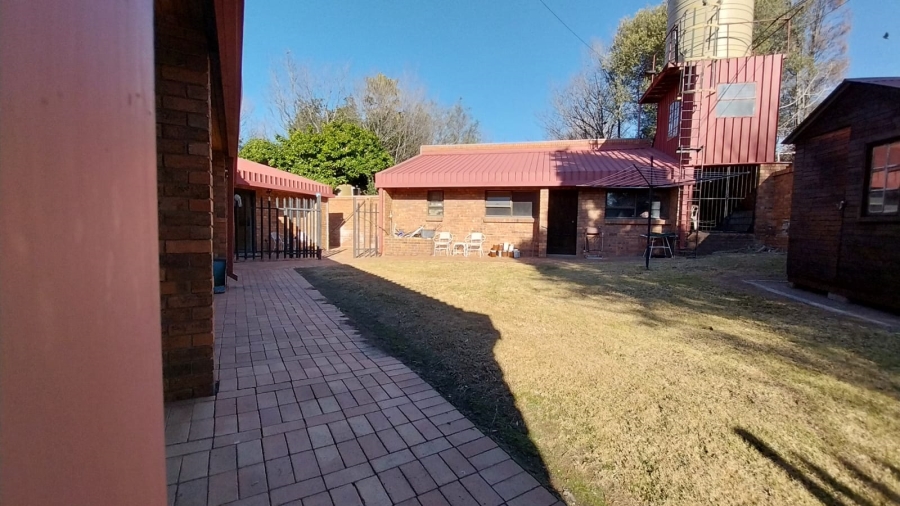 5 Bedroom Property for Sale in Trichardt Mpumalanga