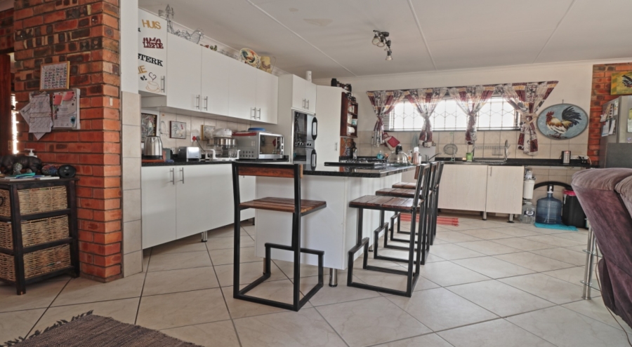 2 Bedroom Property for Sale in Marloth Park Mpumalanga